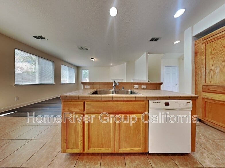 Building Photo - 4050 Copper Lake Way