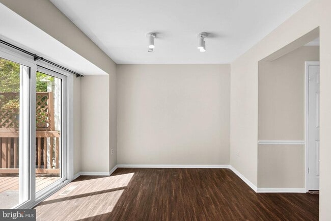 Building Photo - 7745 Chatfield Ln
