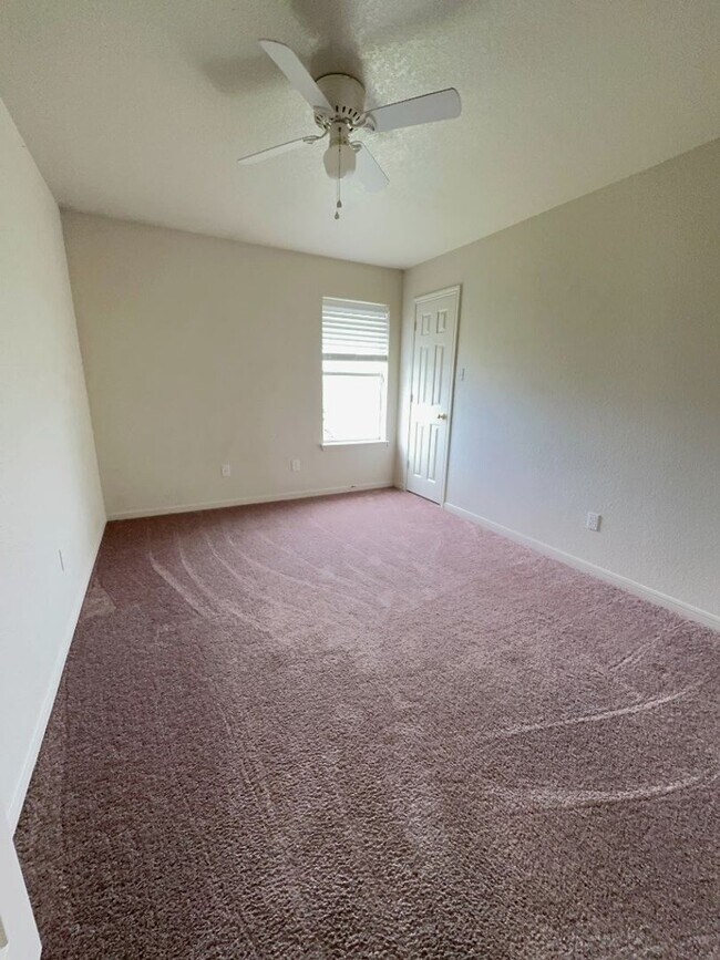 Building Photo - 2801 Seabiscuit Dr