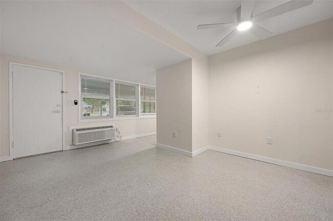 Building Photo - 308 Ohio Pl