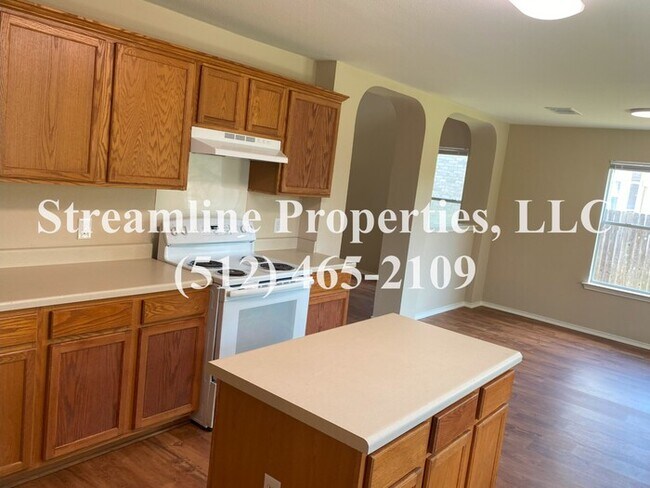 Building Photo - Beautiful 3 bedroom, 3 bathroom and study ...