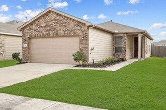 Building Photo - 2547 Hawthorn Park Ct