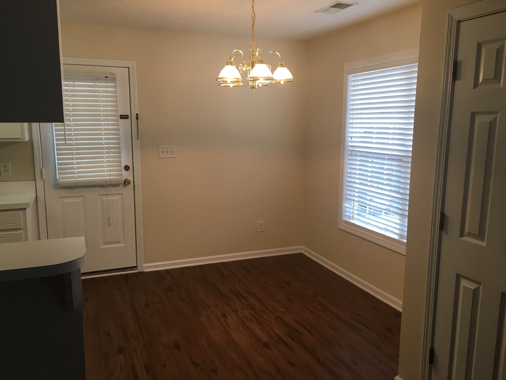 Kitchen - Eating Area - 1225 Centipede Dr