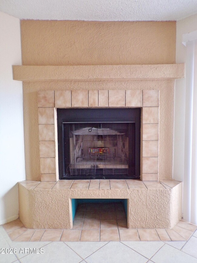 Building Photo - 4411 Buena Loma Way