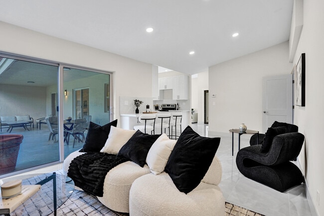 Building Photo - 2881 NW 98th Way