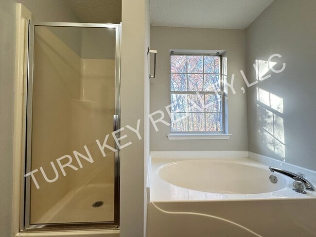 Building Photo - Townhome for rent in Alabaster