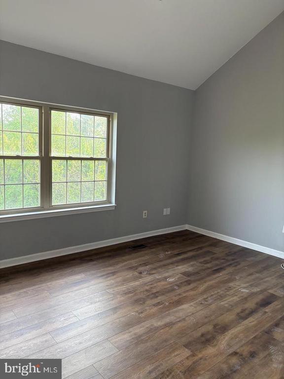 Building Photo - 178 English Run Cir