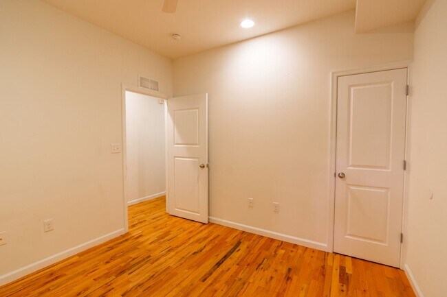 Building Photo - 330 N Preston St