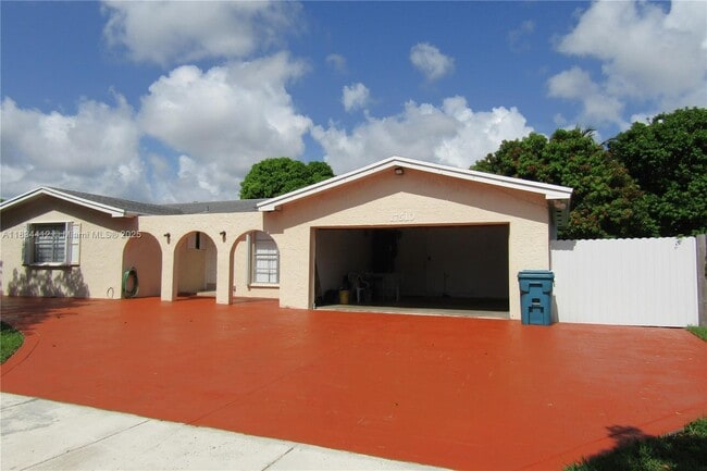 Primary Photo - 17510 SW 108th Ave