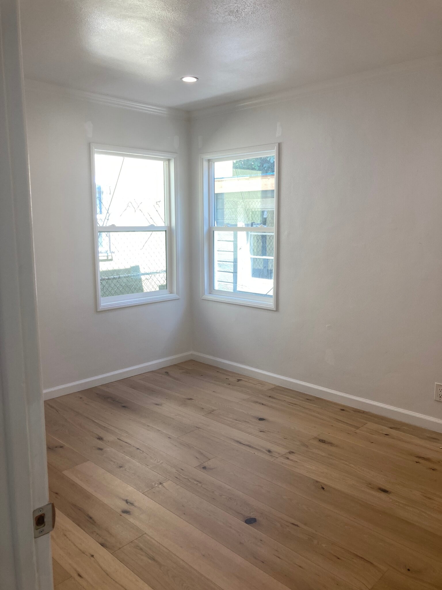 Building Photo - 10847 Hesby St