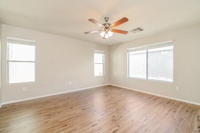 Building Photo - 1469 S Hawk Ln