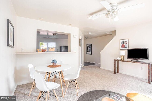 Building Photo - 5235 Crowson Ave