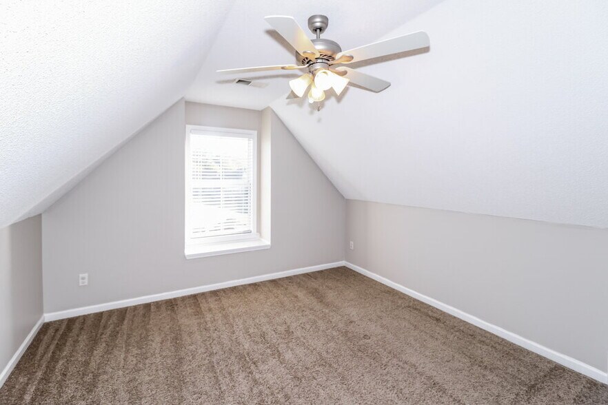 Building Photo - 12254 Longleaf Oak Trail