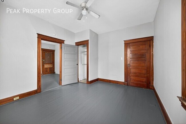 Building Photo - 2339 Rohs St