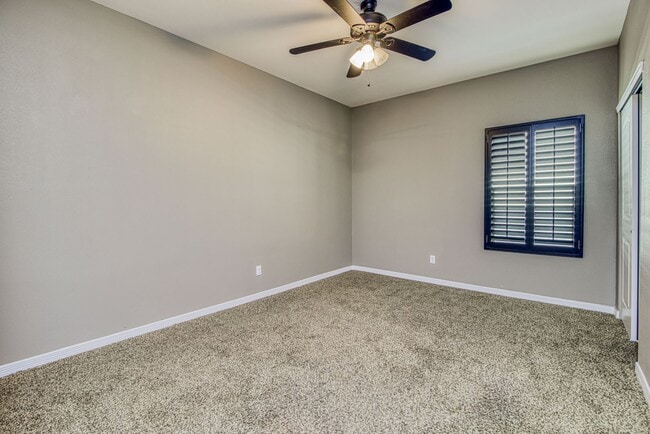 Building Photo - Beautiful Modern & Contemporary House