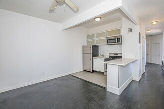 Building Photo - 2218 Dean St