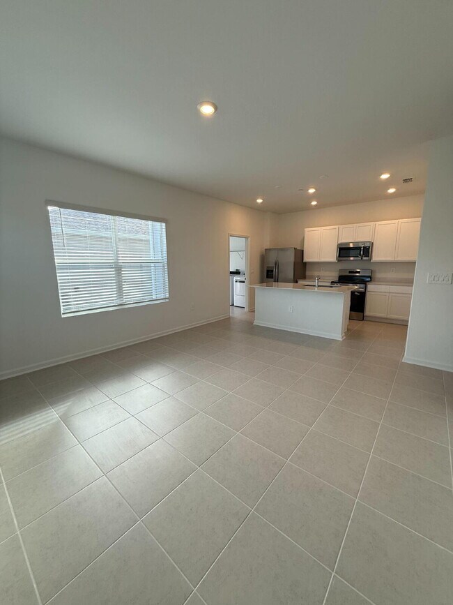 Building Photo - 2332 Rider Rain Ln