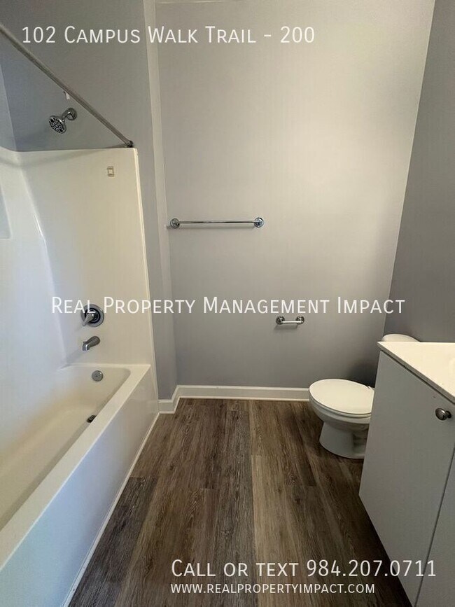 Building Photo - 102 Campus Walk Trl