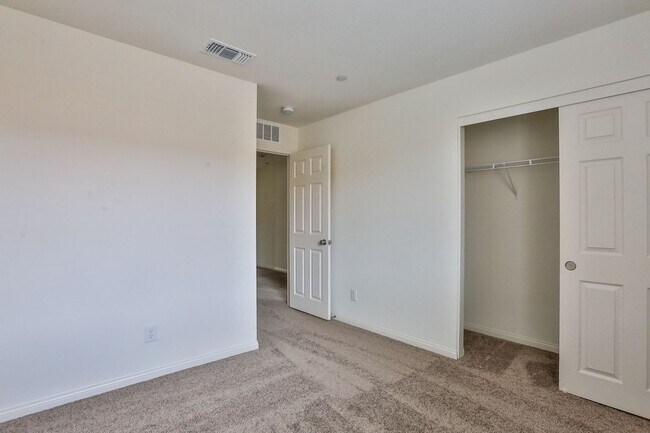 Building Photo - 3464 Covilha Ln