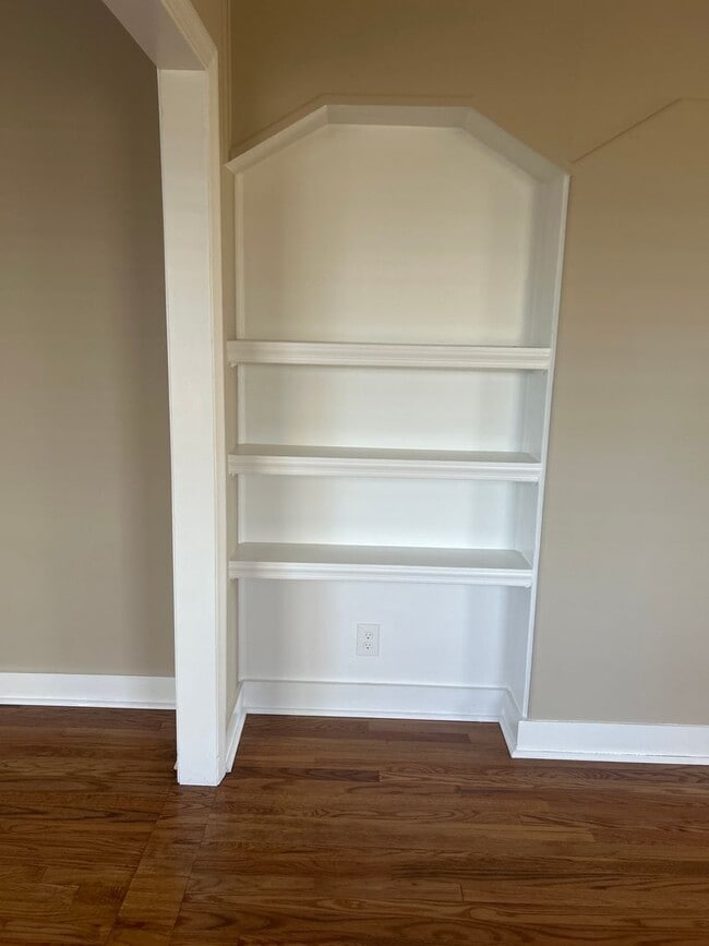 Building Photo - 3 bedroom/2 bath rental in Double Branches Community - $2000 per month - NO water fee; owner main...