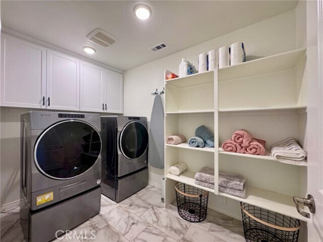 Building Photo - 36224 Owens Dr