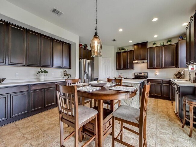 Building Photo - 1501 Lotus Flower Loop