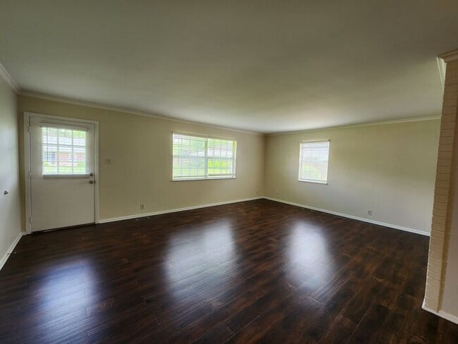 Building Photo - Spring Into Action - Don't Wait For Summer!! Apply Now, Get $1000 OFF Move-In Costs!!