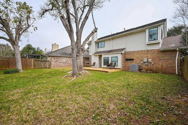 Building Photo - 3030 Great Lakes Ave