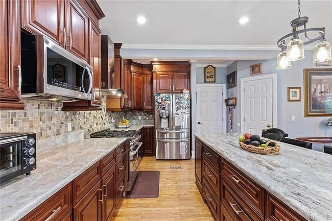 Building Photo - 8465 Bethel Ridge Ct