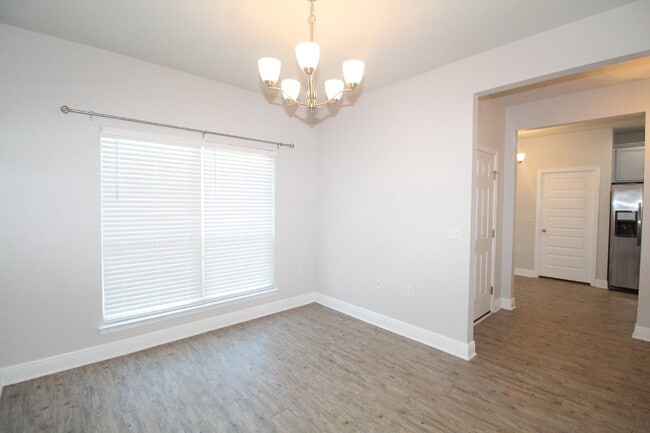 Building Photo - Coming Soon! Pet-Friendly 3-Bed Home with ...