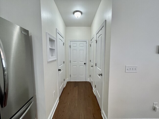 Building Photo - 126 Watchmen Ln