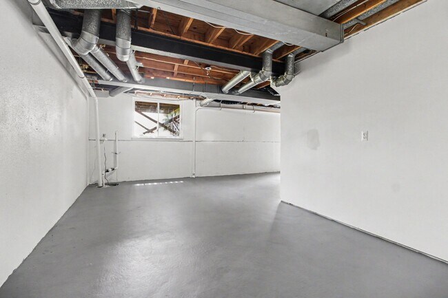Building Photo - 7878 Greene Farm Dr