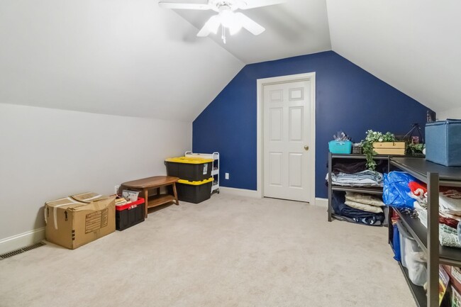 Building Photo - Effortless Charm in Over 3,000 Sq Ft of Li...