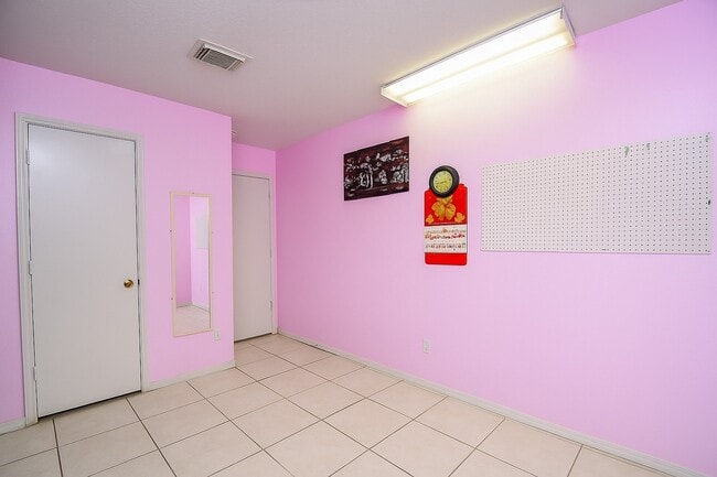 Building Photo - 7926 Westington Ln