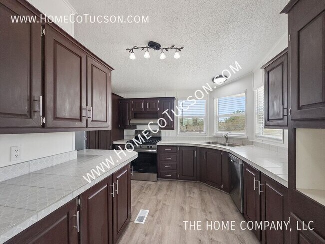 Building Photo - 12151 W Blue Quail Pl