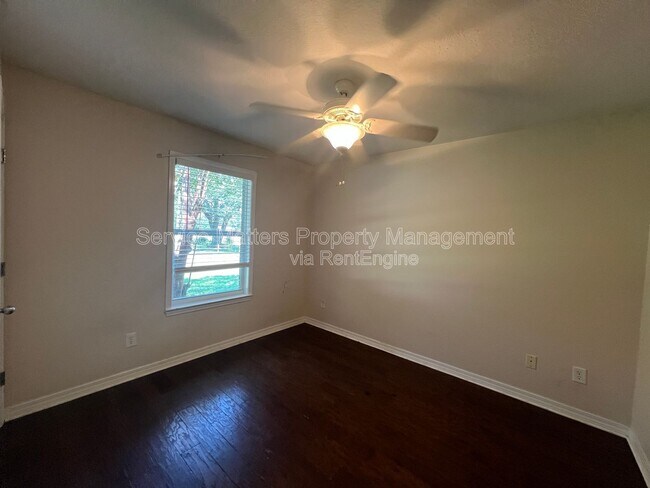 Building Photo - 4532 Alba St