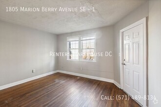 Building Photo - Spacious 1Bd/1Bth + Den apartment – Prime ...