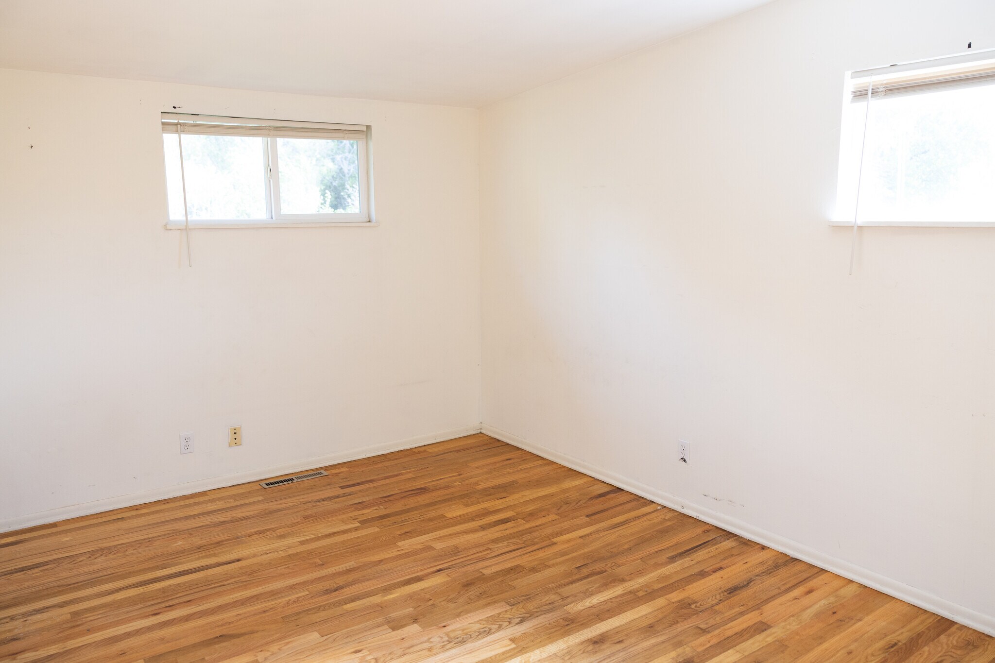 Building Photo - 1316 Kent Cir