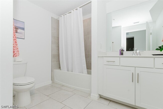Building Photo - 5739 Oakmont Ct