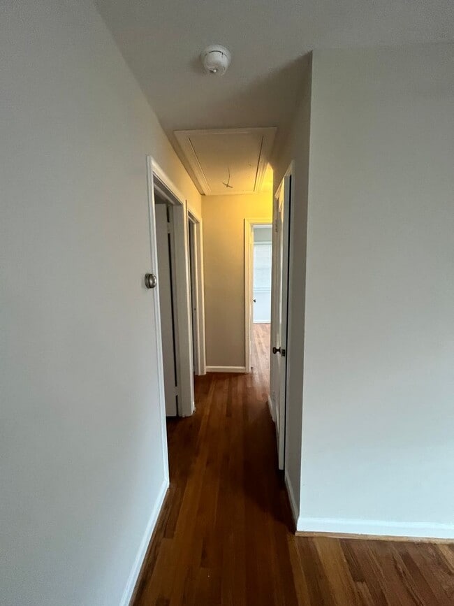 Building Photo - 7908 Wellington Rd