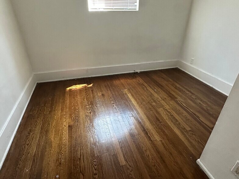 bedroom#3 - 120 N Berendo St