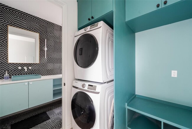 Building Photo - 1103 Cherico St