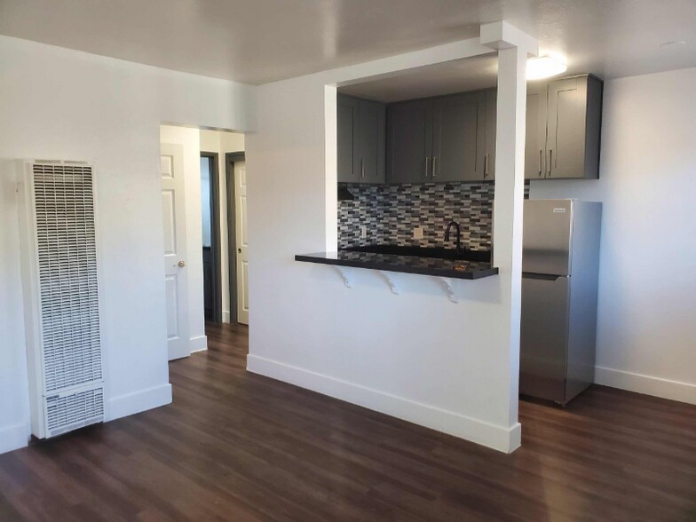 Building Photo - 617 S 9th St