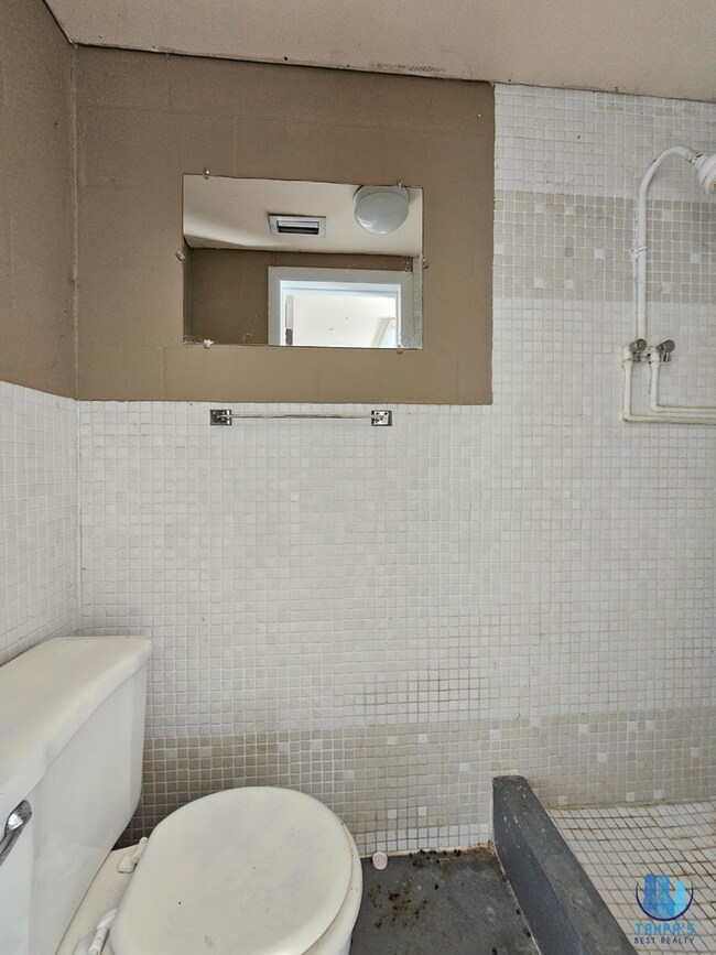 Building Photo - Beautiful 2 Bedrooms 2 Bathrooms Home for ...