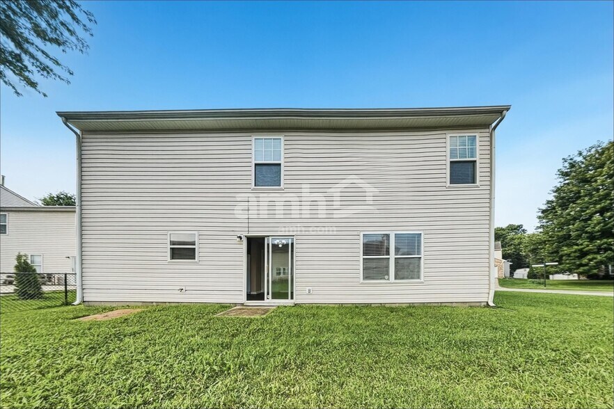 Building Photo - 6726 Aviva Way