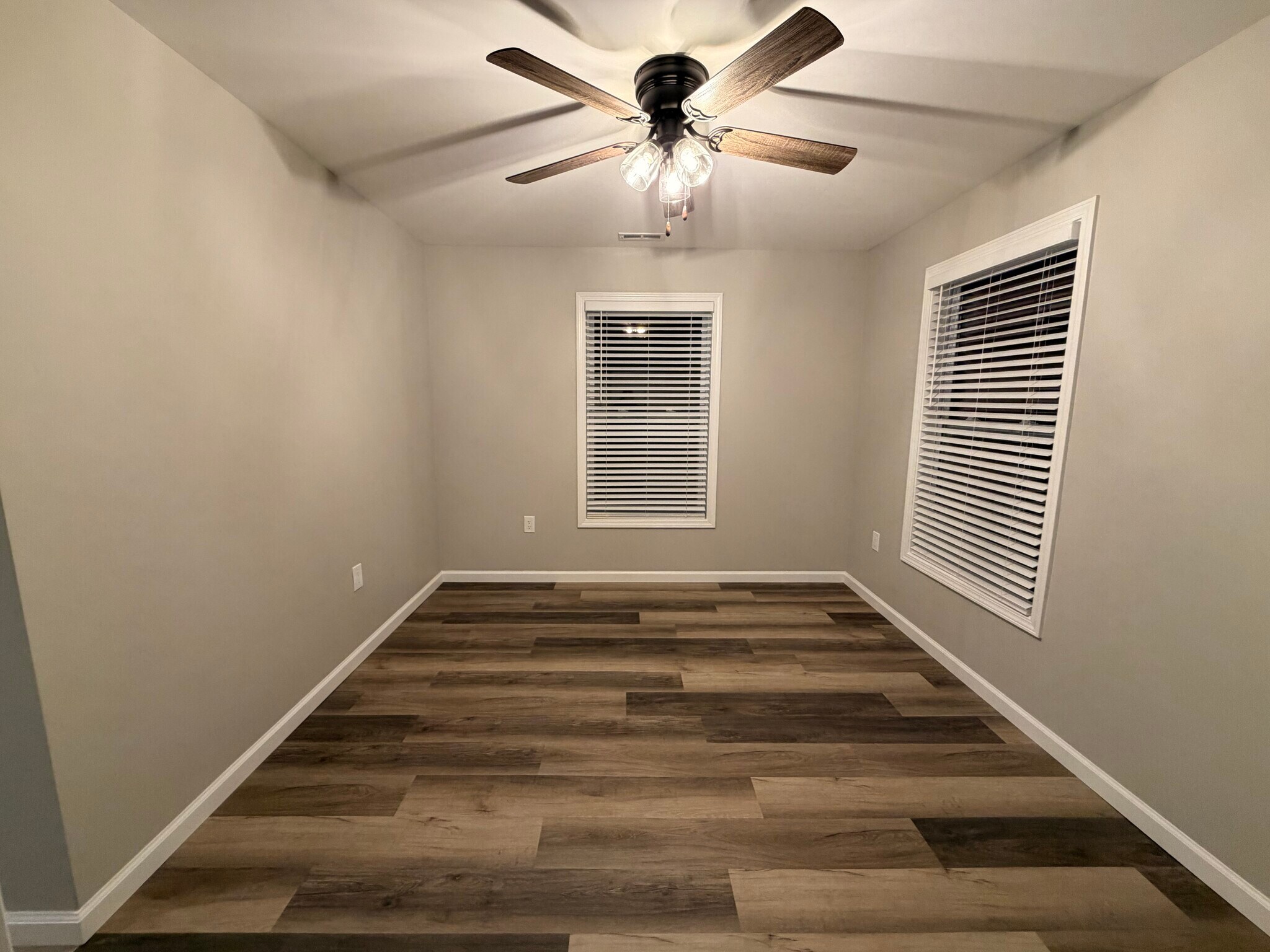 main bedroom - 1 Holding Ln