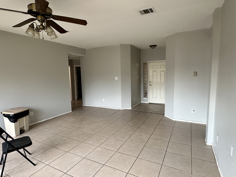 New Paint - 1003 Rolling Ridge Dr