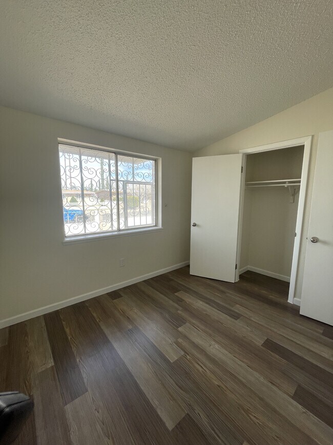 Building Photo - 312 Graphite Dr