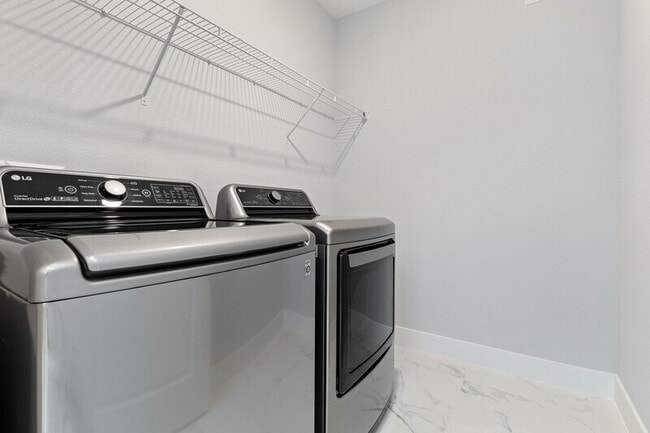 Building Photo - 4 Karl Ct