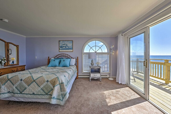 Building Photo - 352 Shore Rd